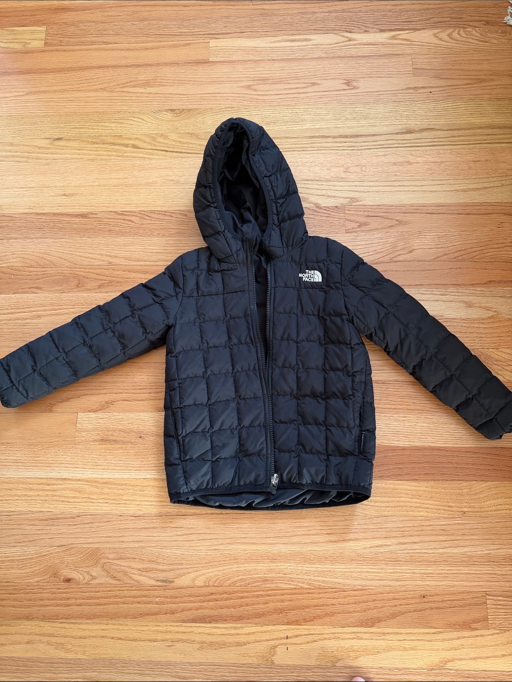 The North Face Kids Black Hooded Puffer Coat